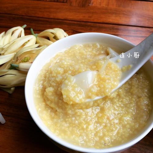 百合小米粥(快速熬出米油)的做法