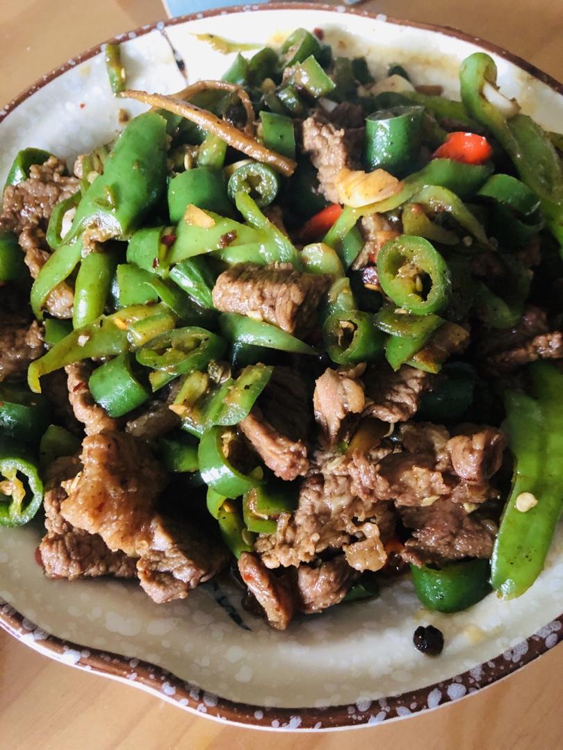 小炒牛肉（小白也可以做的超好吃！！）