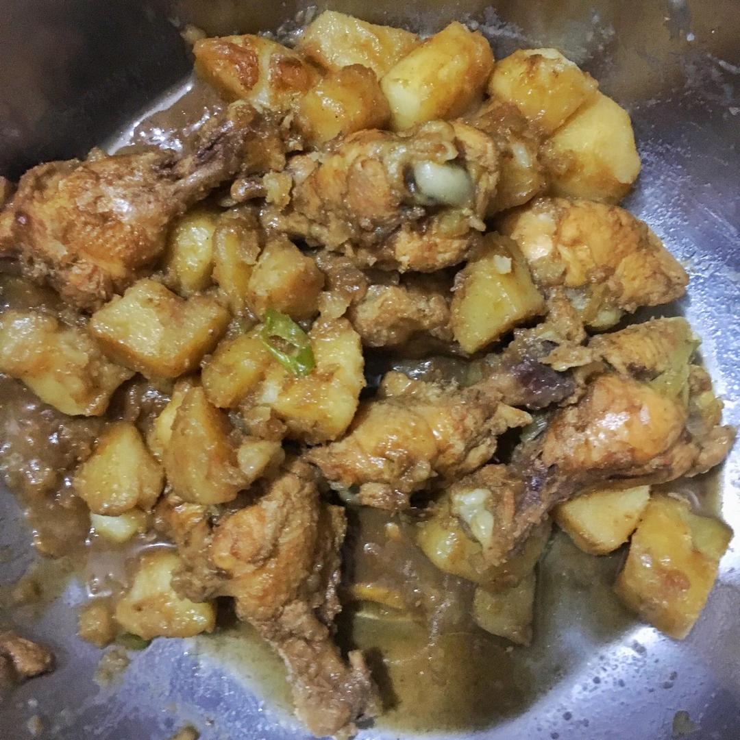 土豆焖鸡腿