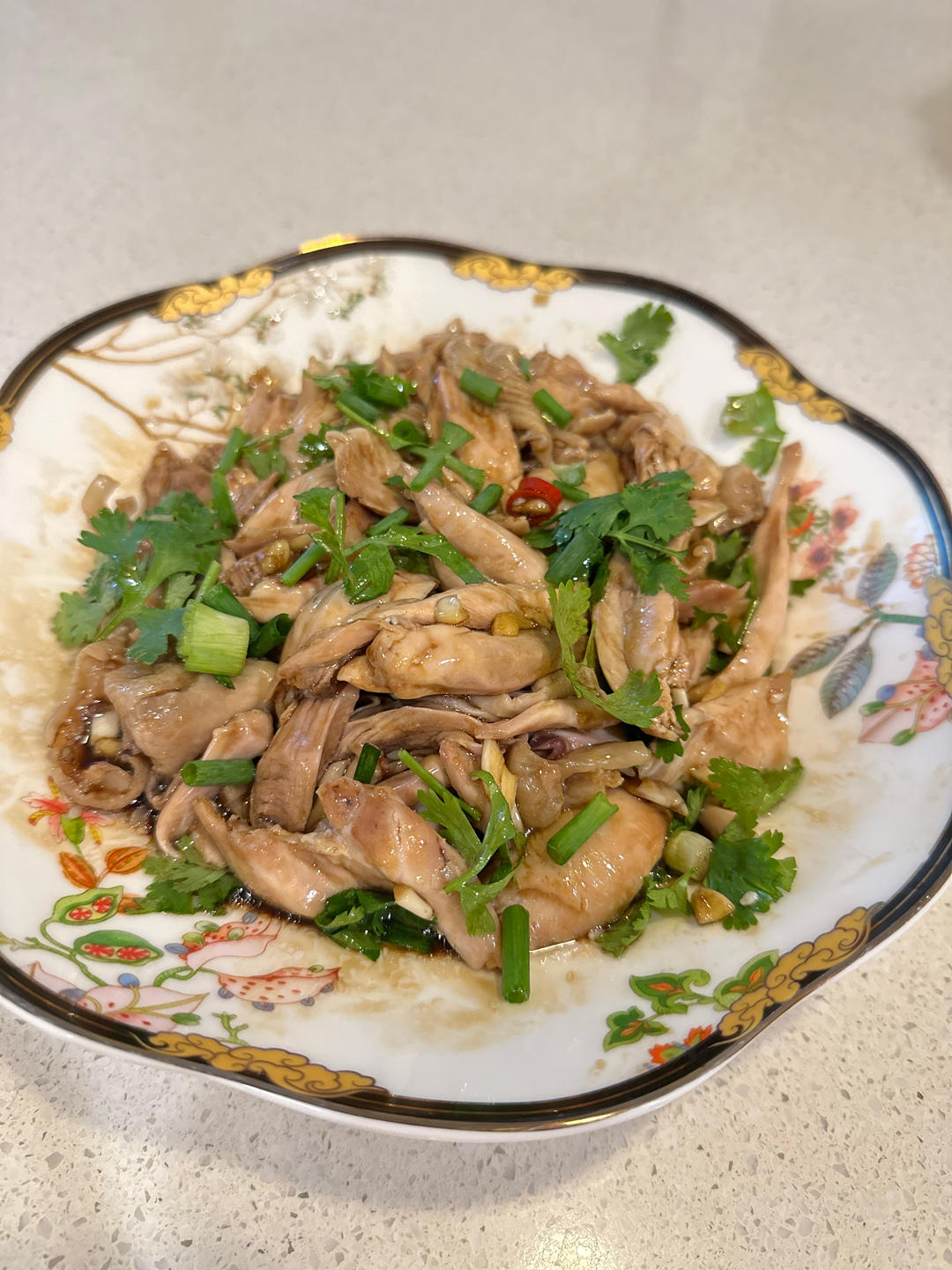 手撕凉拌鸡腿肉