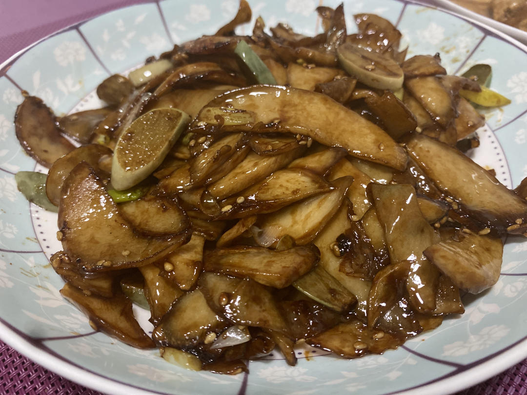 腊八蒜炒杏鲍菇