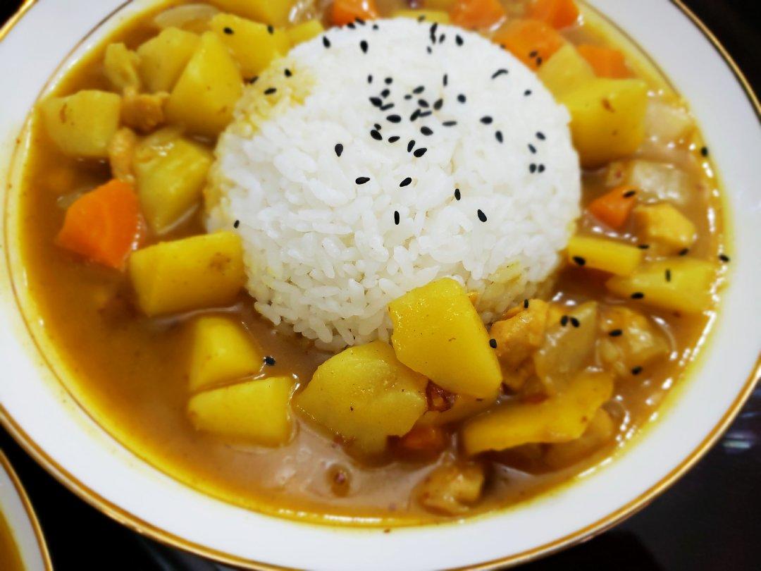 咖喱鸡肉饭