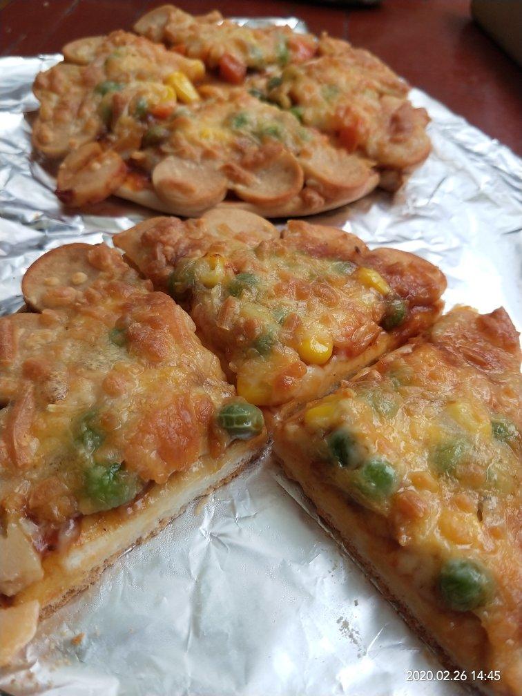 含宣软饼皮做法、自己在家也能做出馅料十足、超拉丝的美味诱人披萨