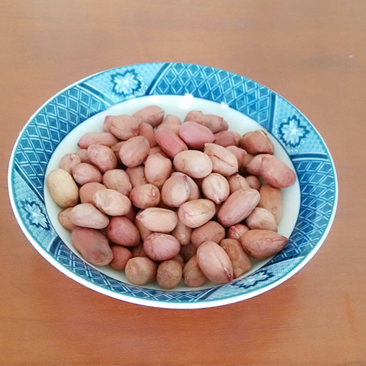 盐烤花生米
