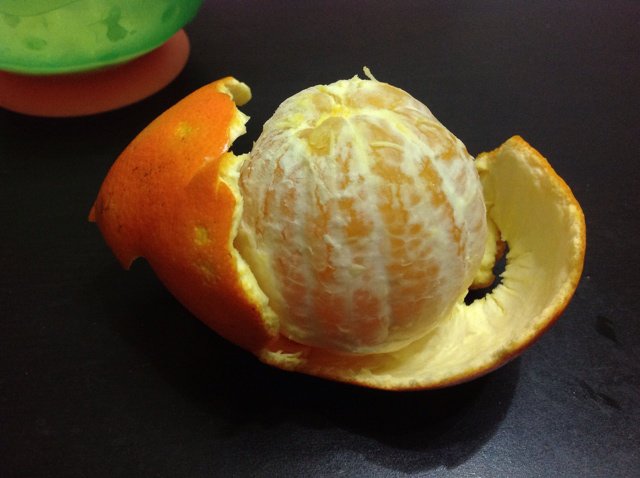 qine爱吃丸丸子做的手剥橙子