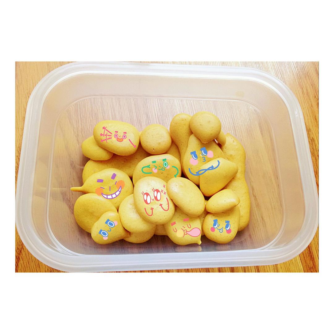 入口即化的无添加蛋黄溶豆