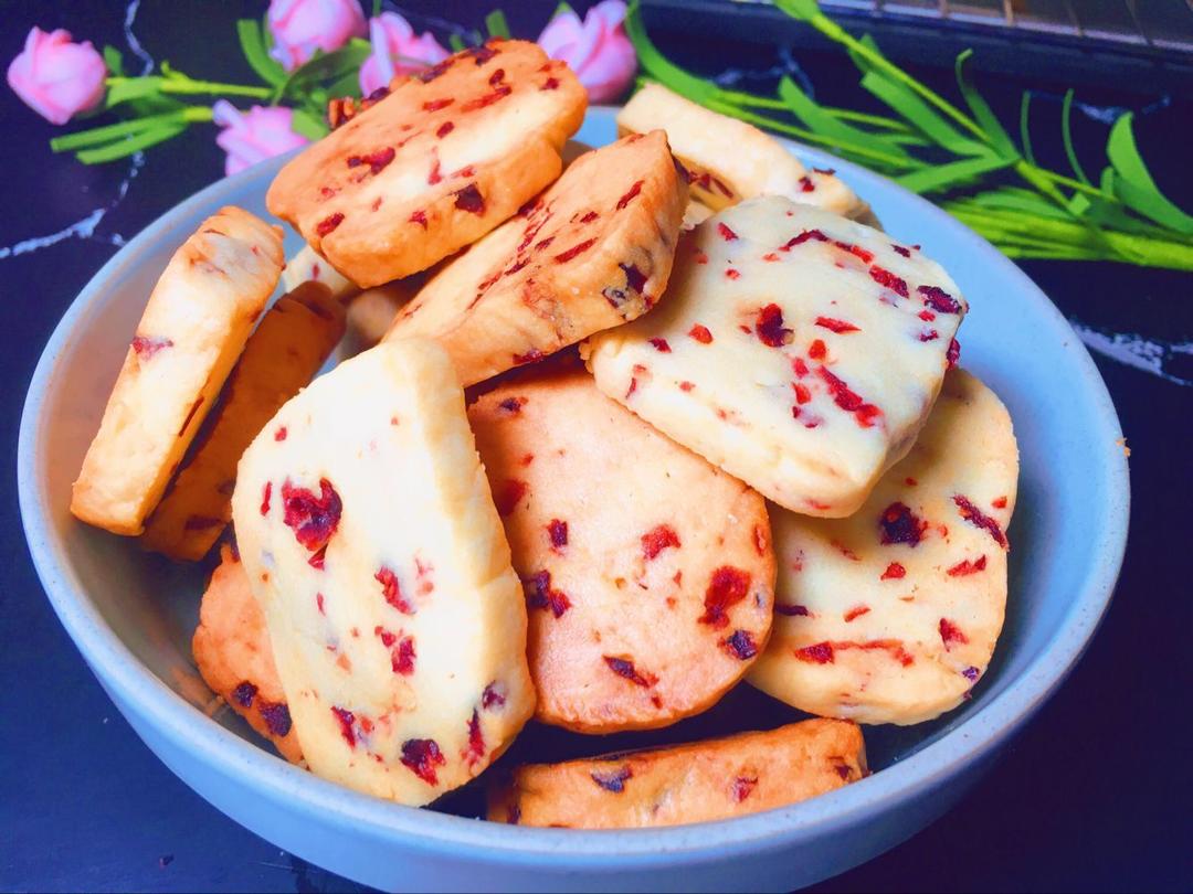 零失误的蔓越莓饼干，好吃到停不下来，吃起来安全健康的做法