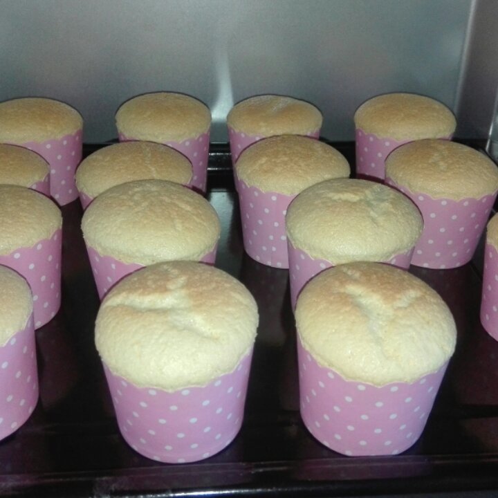 软绵绵戚风纸杯蛋糕