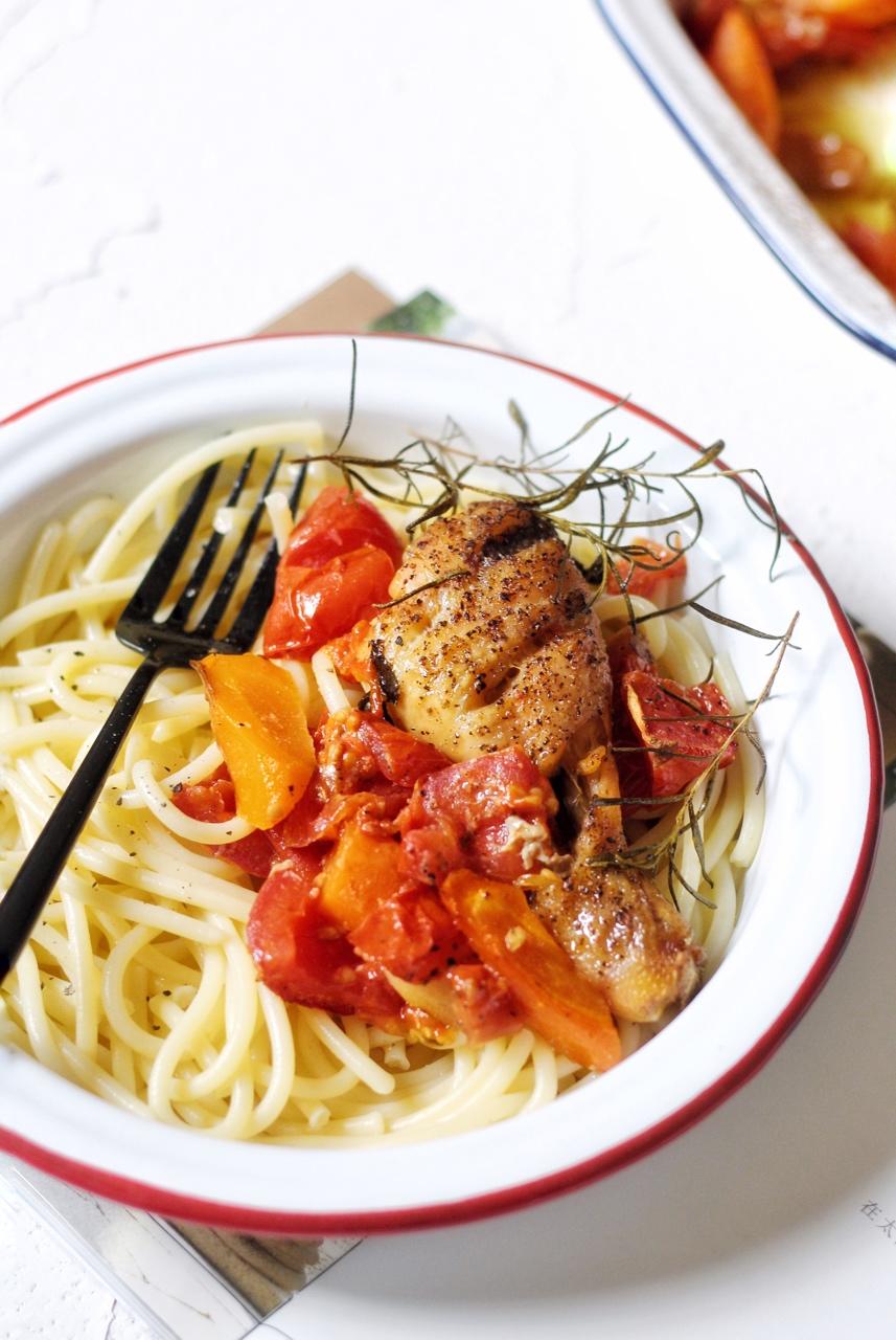 把一切交给烤箱--田园番茄烤鸡腿