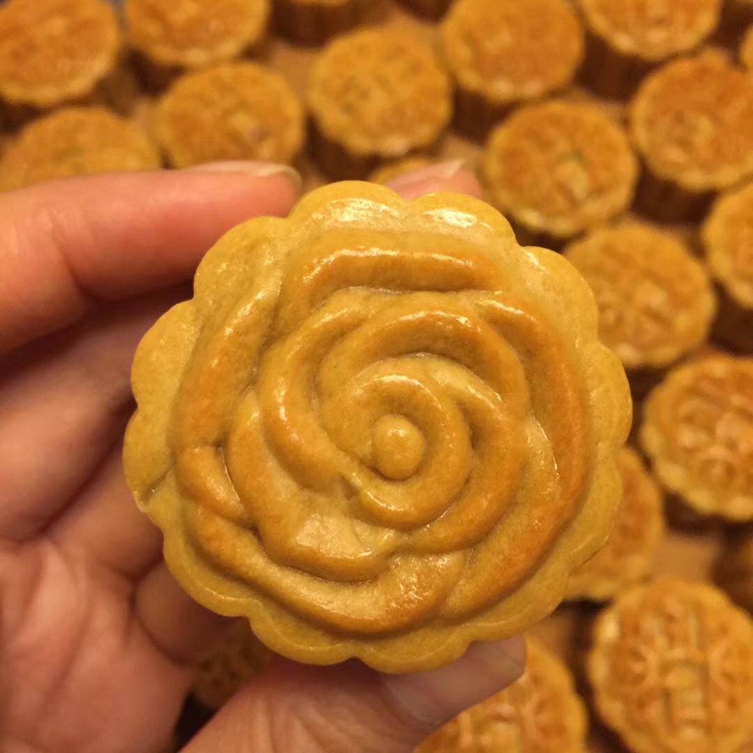 香芋蛋黄月饼-广式月饼