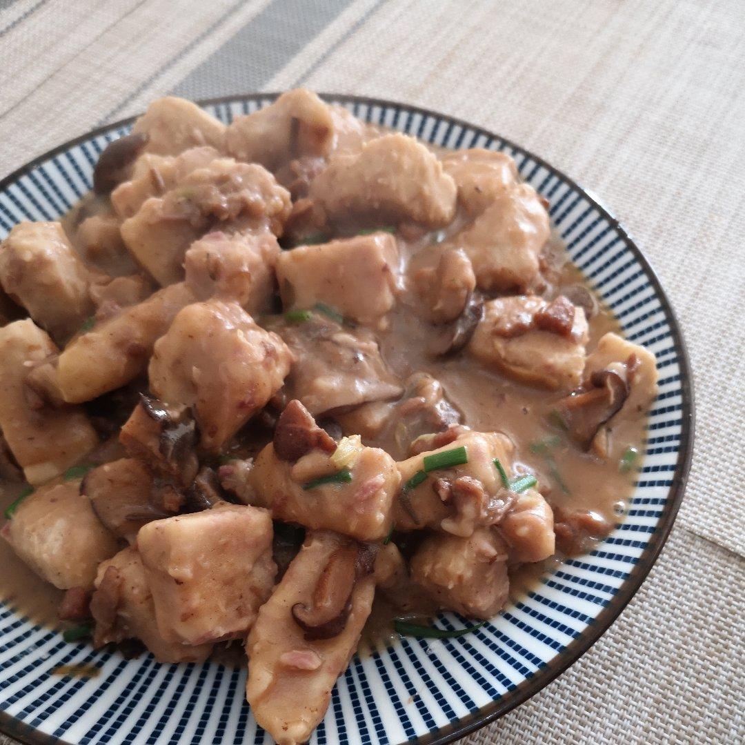 香菇肉末焖香芋(宝贝最喜欢吃的菜之一)
