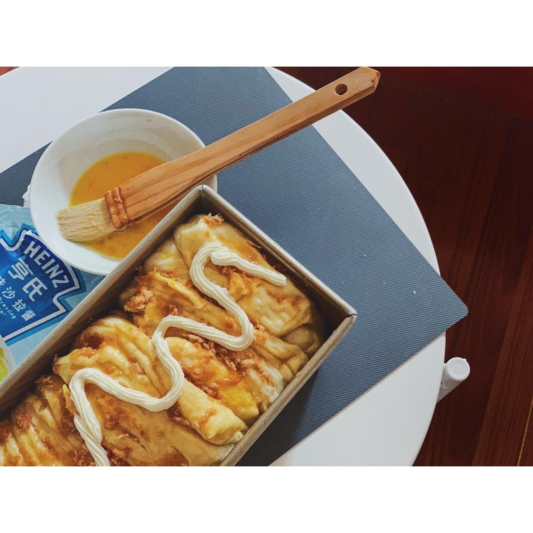 手撕肉松面包