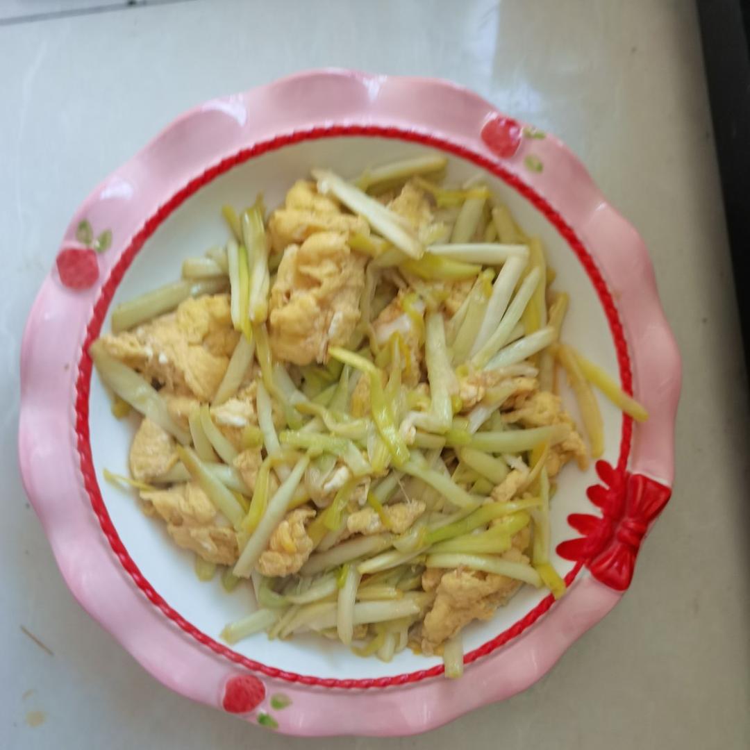 整个简单的韭黄炒蛋（手把手教学）