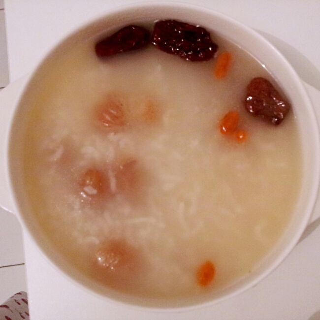 红枣桂圆小米粥
