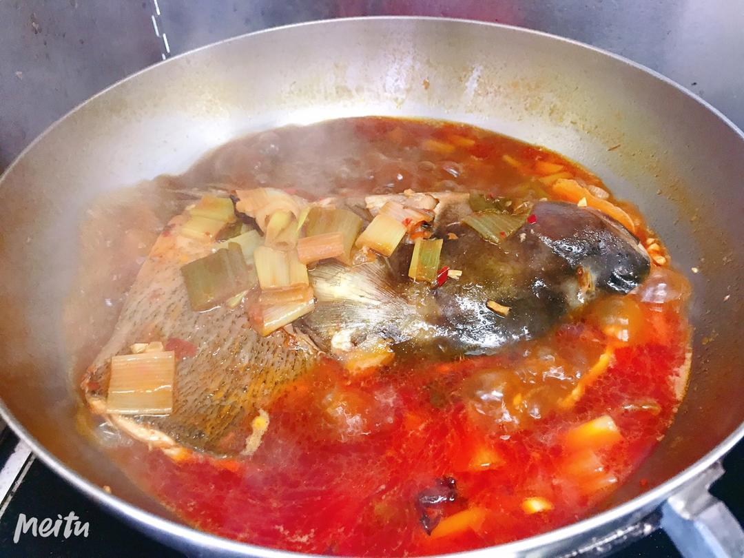 铁锅炖鱼头