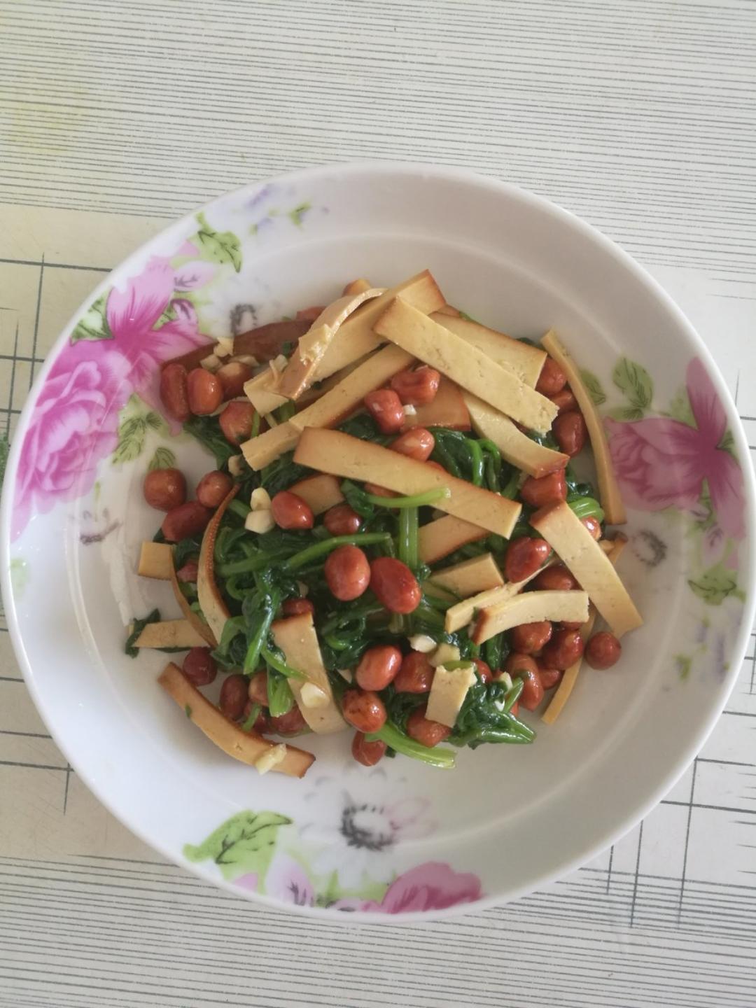 果仁菠菜