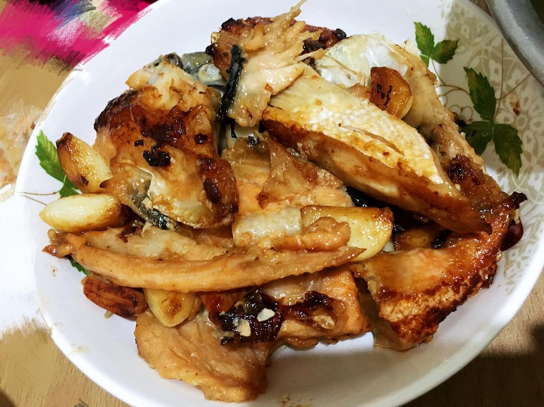 张亮砂锅鱼头—中餐厅