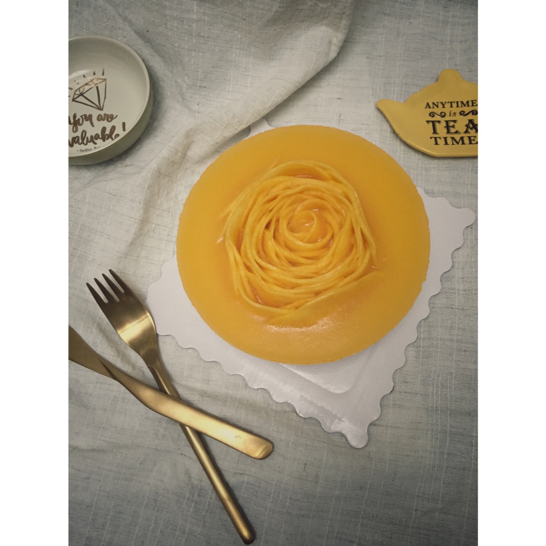 夏日芒果椰子慕斯蛋糕