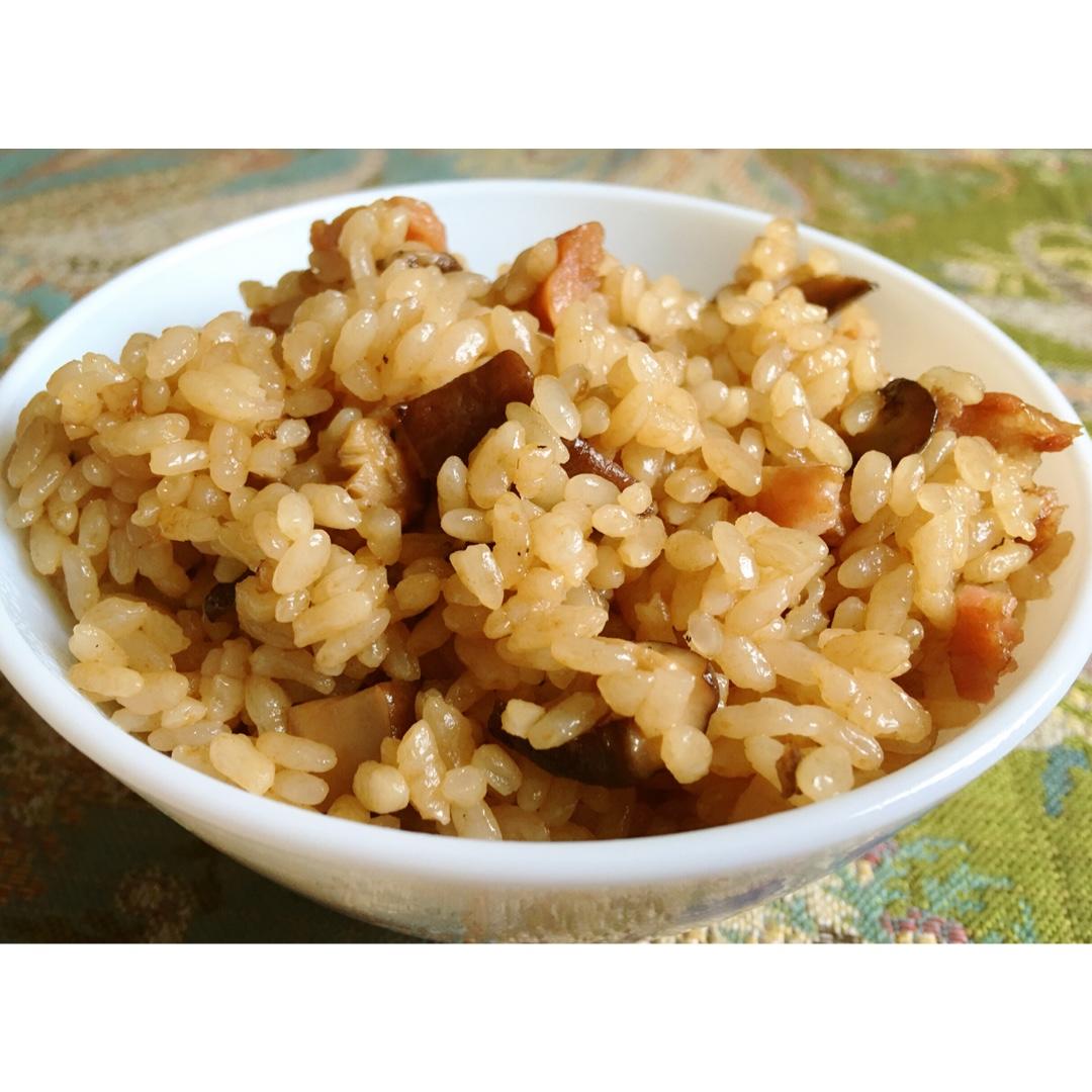 电饭锅版香菇腊肠饭
