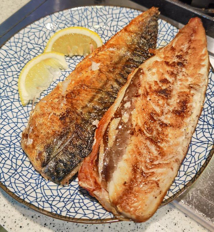 日式盐烤青花鱼