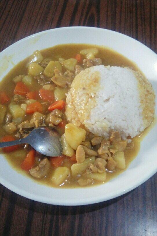 鸡腿咖喱饭