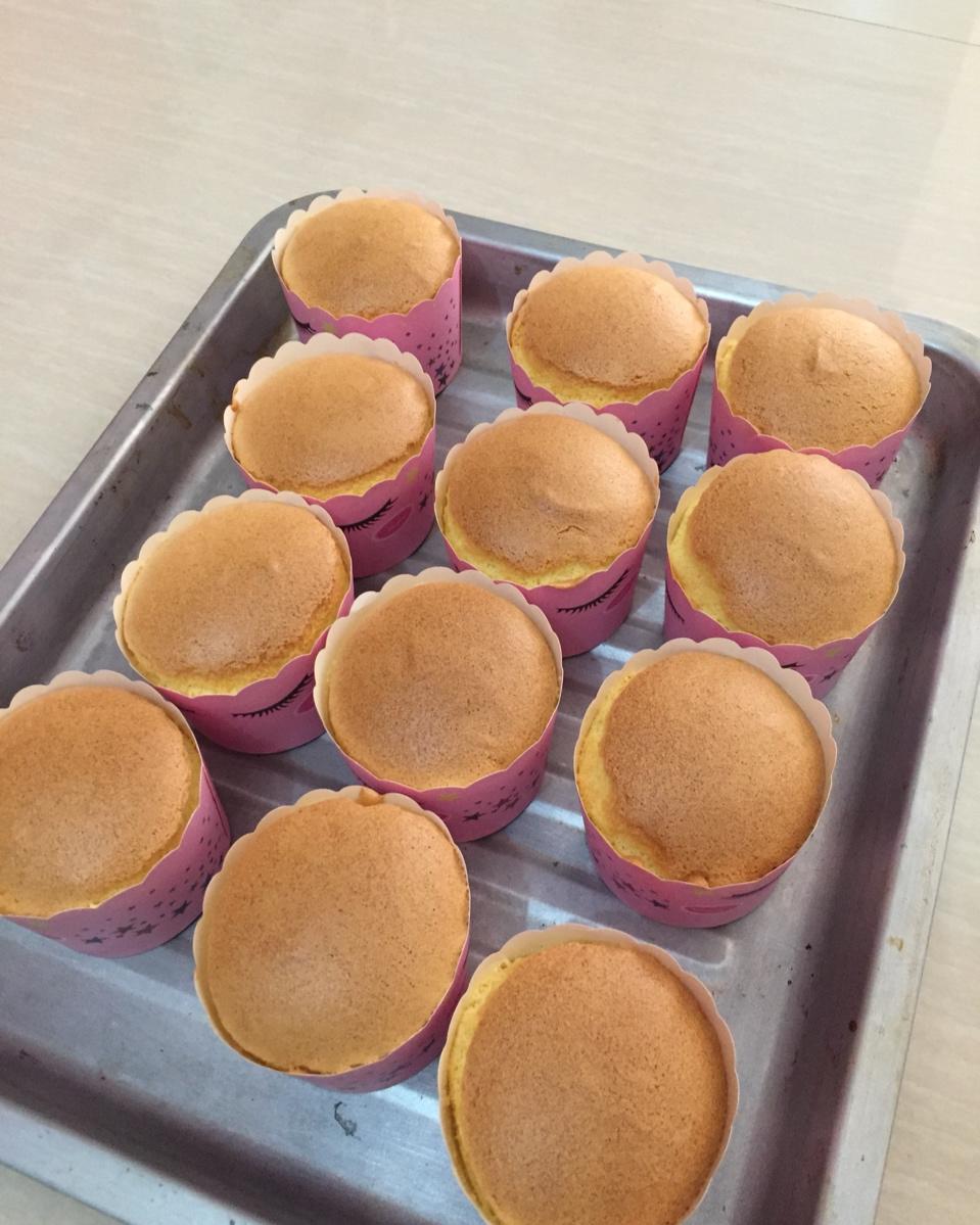 纸杯蛋糕 8寸戚风蛋糕的量