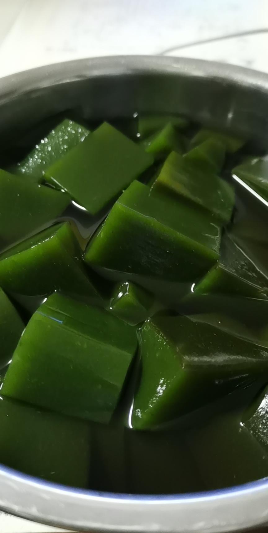 零失败_广东甜品大街小巷都卖的凉粉草，自己也能亲手做哦