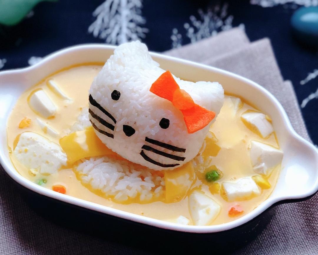 咸蛋黄鸡汁捞饭（游泳的Kitty猫饭团）的做法