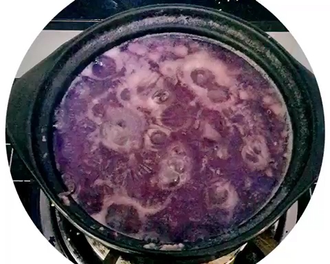 山药紫薯藜麦小米粥的做法