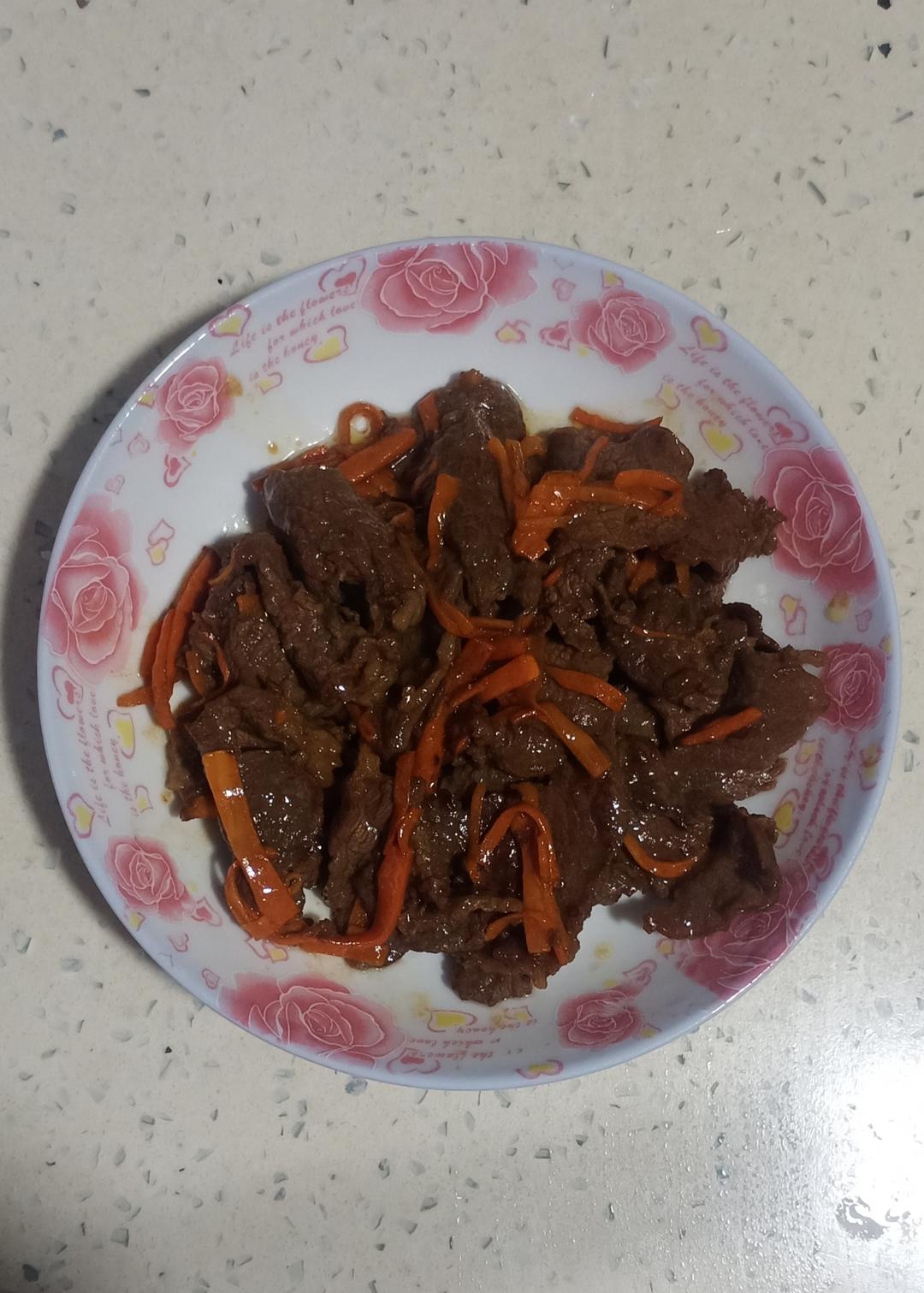 嫩炒牛肉片～～简单快手菜