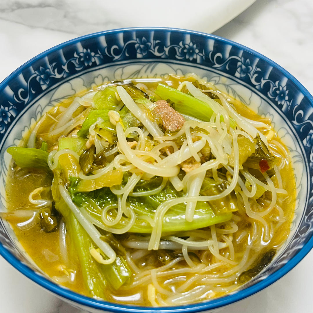 酸菜肉丝米线