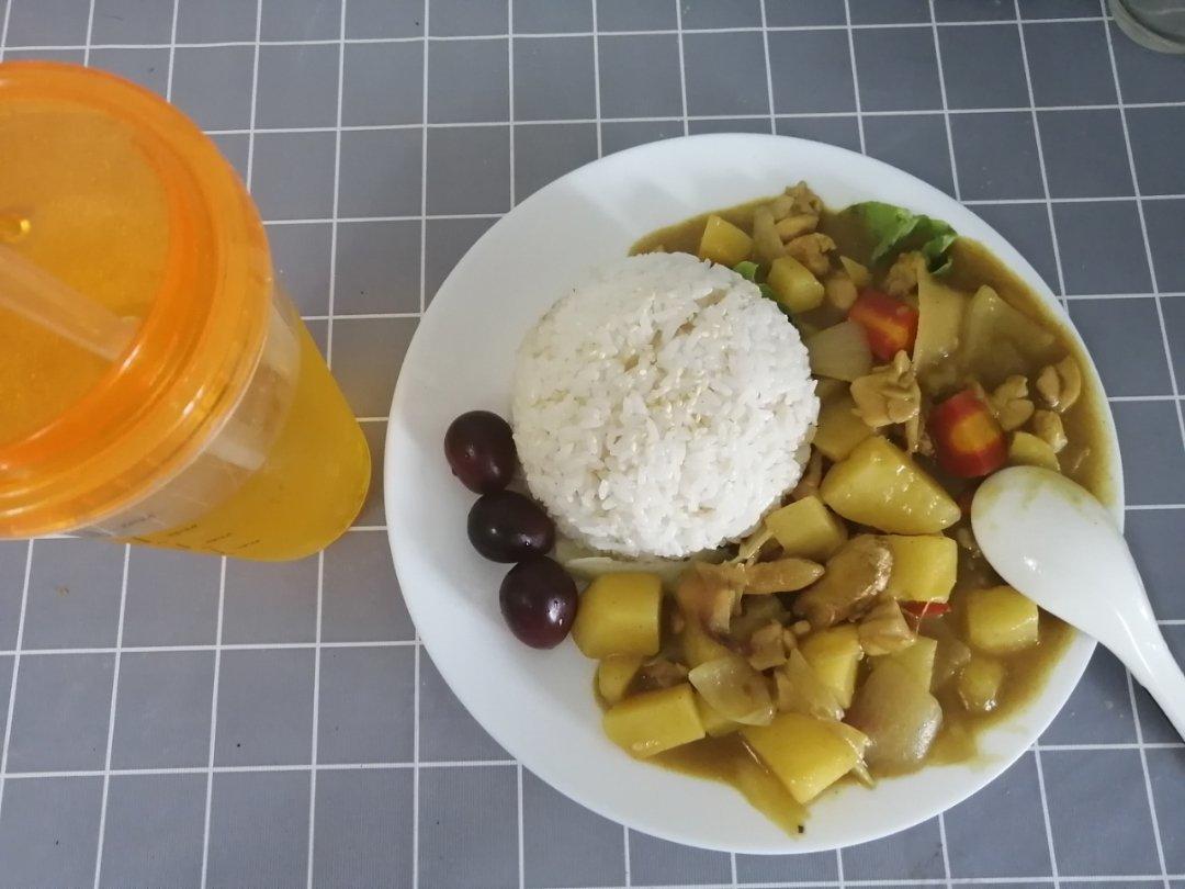 咖喱鸡肉饭