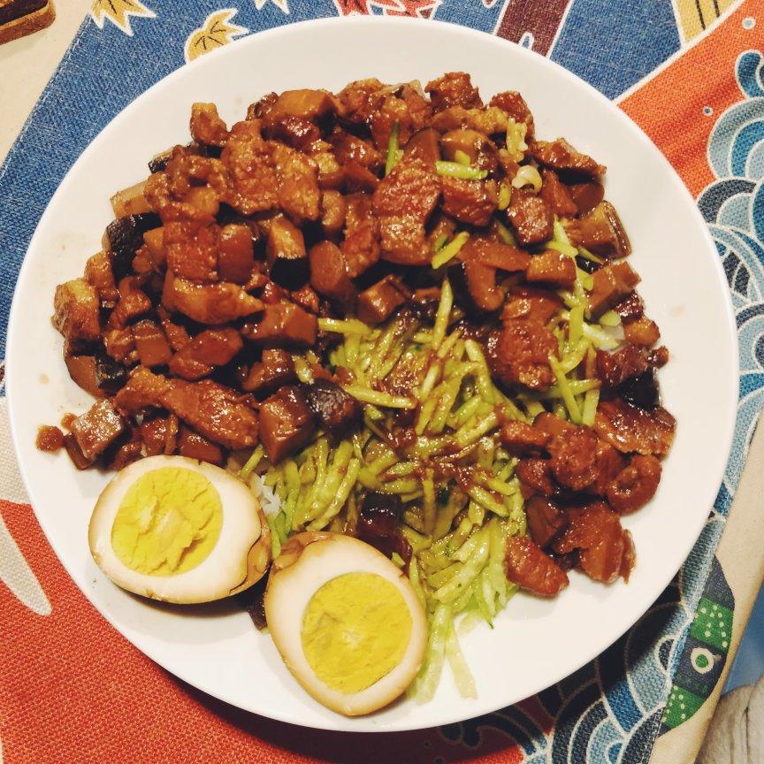 台式卤肉饭~