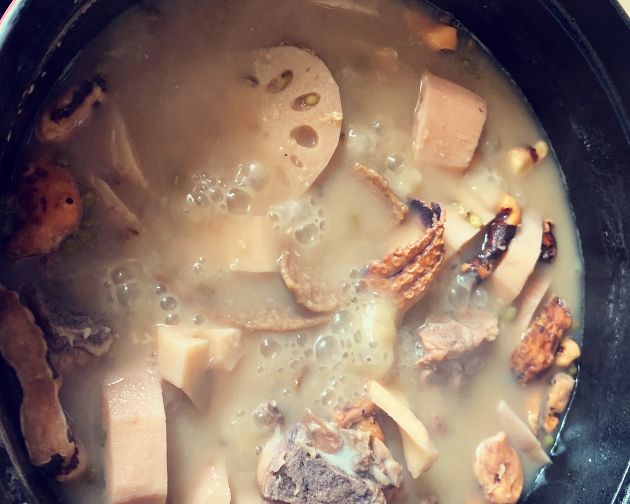 『香浓』莲藕猪骨汤的做法