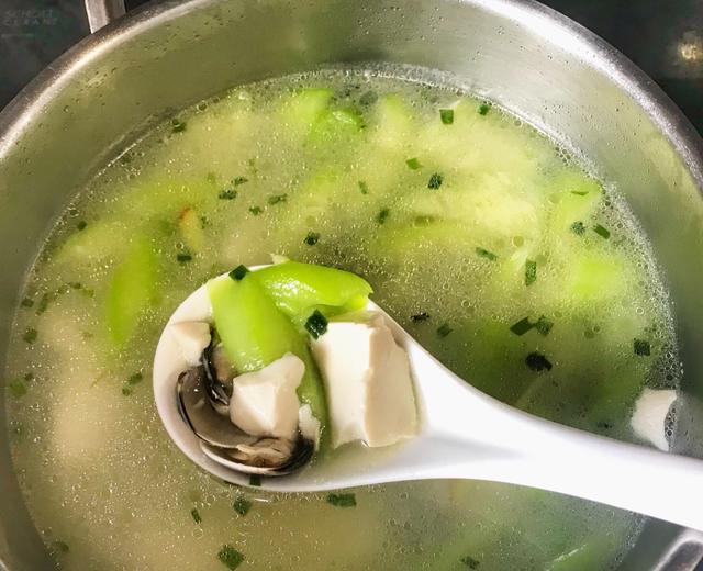 丝瓜文蛤豆腐汤的做法