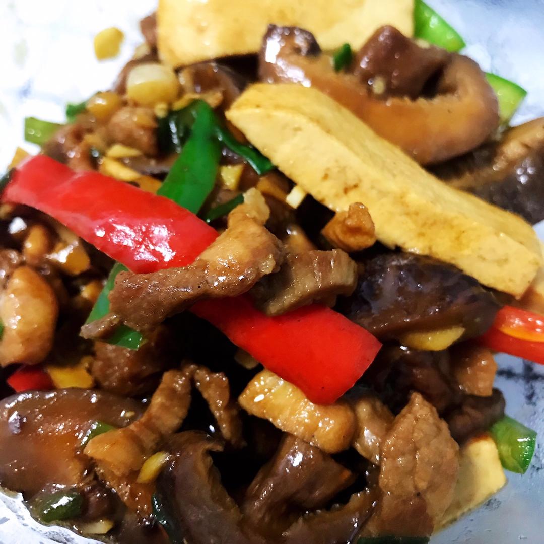 鸡腿菇炒肉