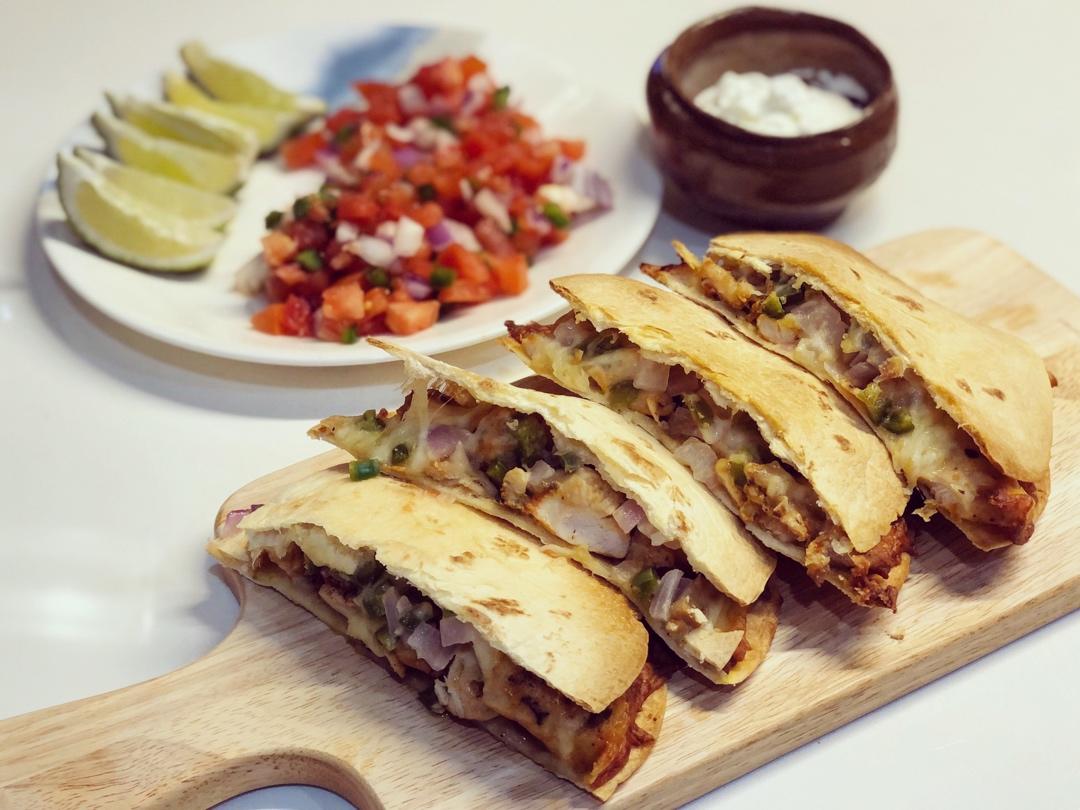 鸡肉墨西哥馅饼Quesadilla
