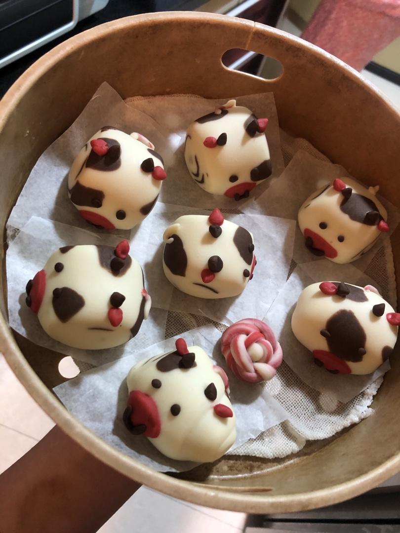 卡通刀切馒头系列之——可爱奶牛奶香馒头