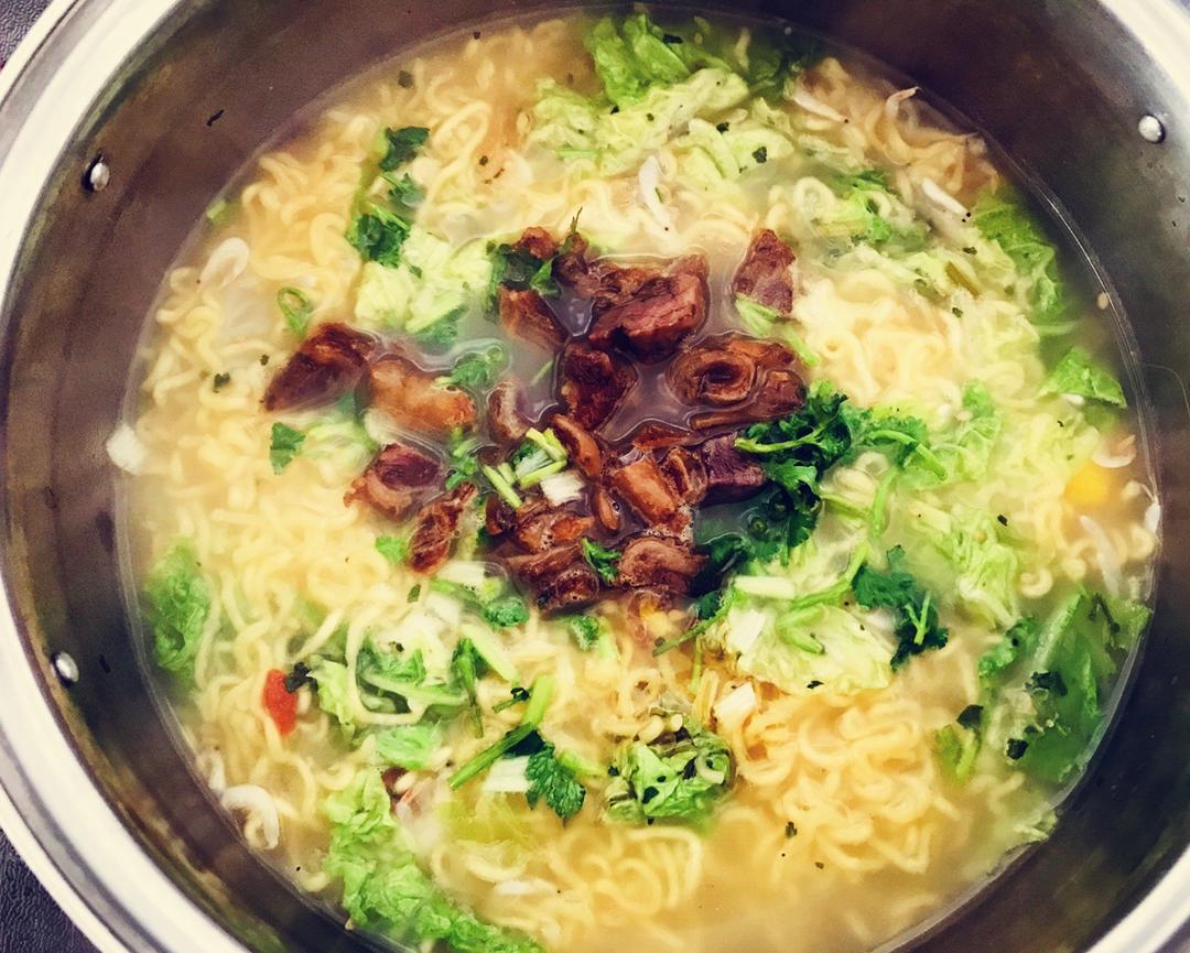 满足食欲的深夜秘密 森系浓香泡面