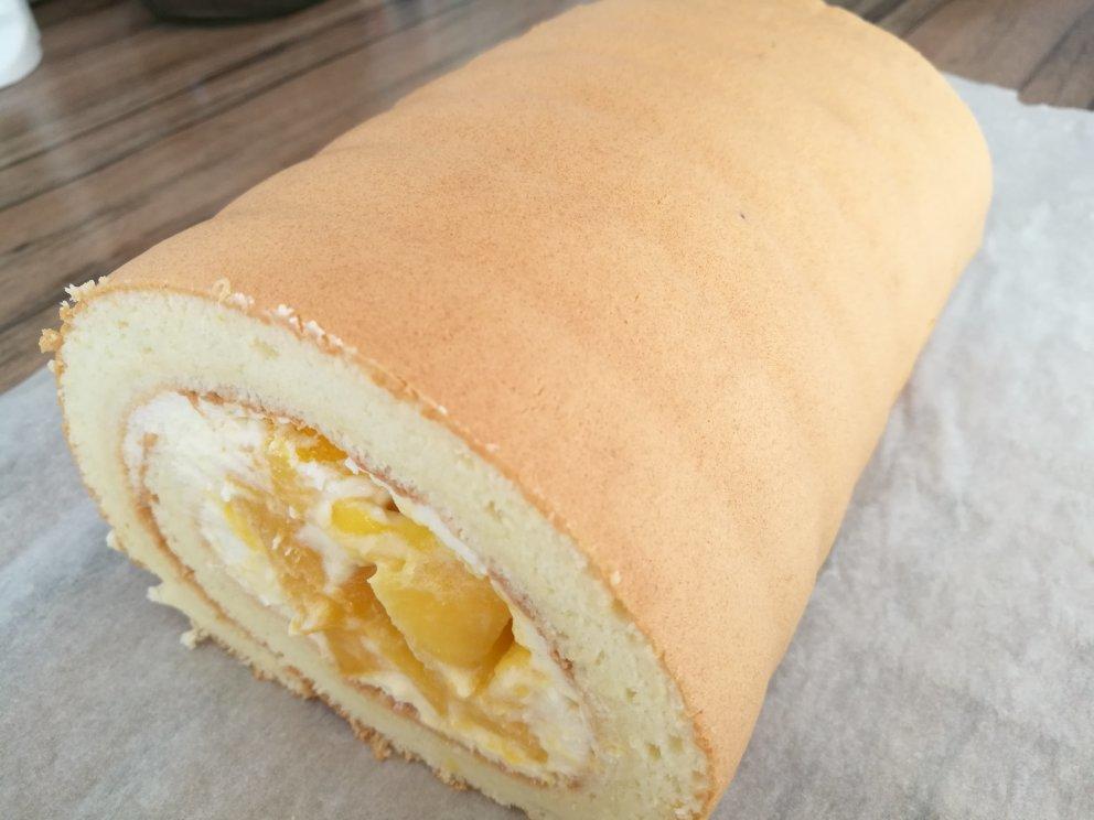 胖乎乎奶油芒果卷/不开裂不掉皮全过程详细图解烘焙视频/蛋糕篇6：「厚卷」