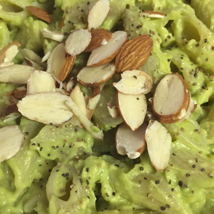 牛油果通心粉沙拉