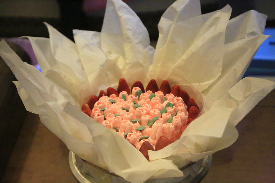 3分钟完成几乎零成本的女神节母亲节花束蛋糕