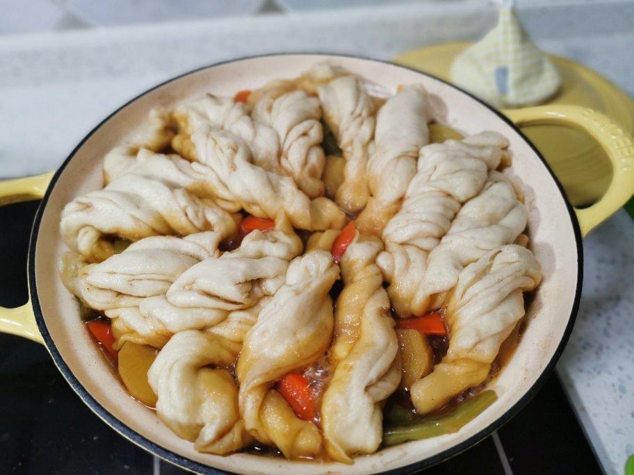 饭菜一锅出－土豆玉米排骨焖卷子【超详细】