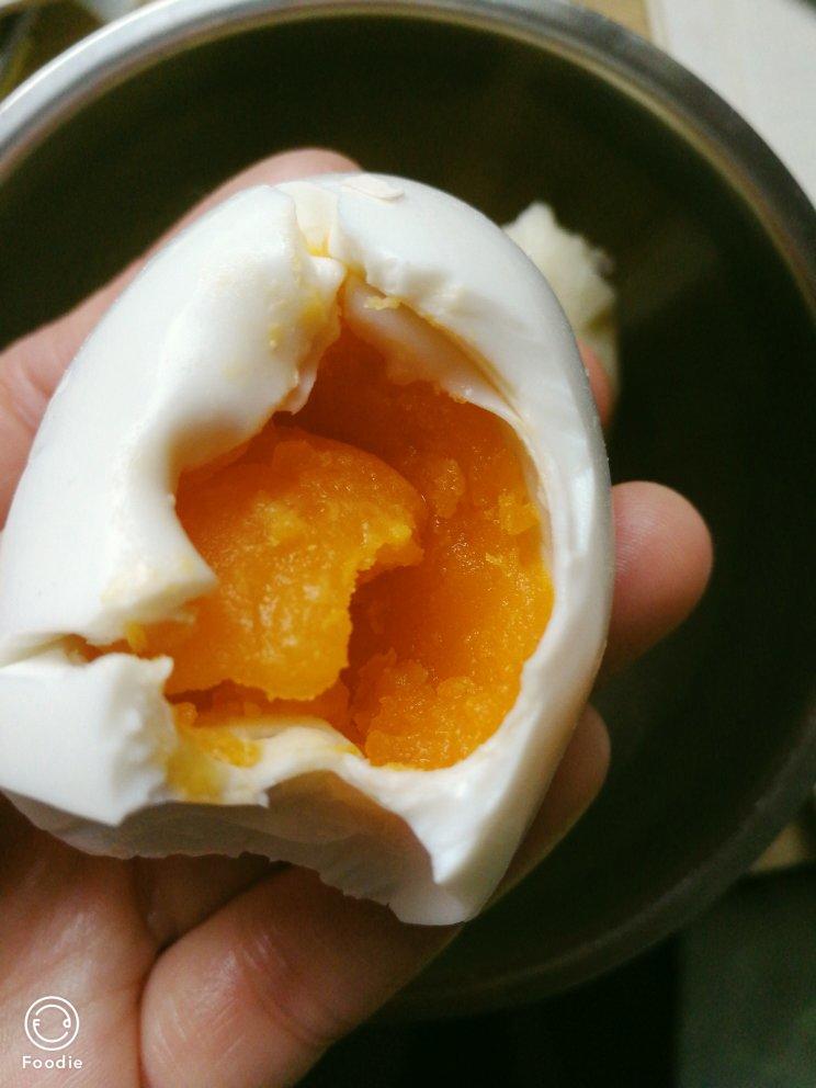 自制起砂流油咸鸡蛋