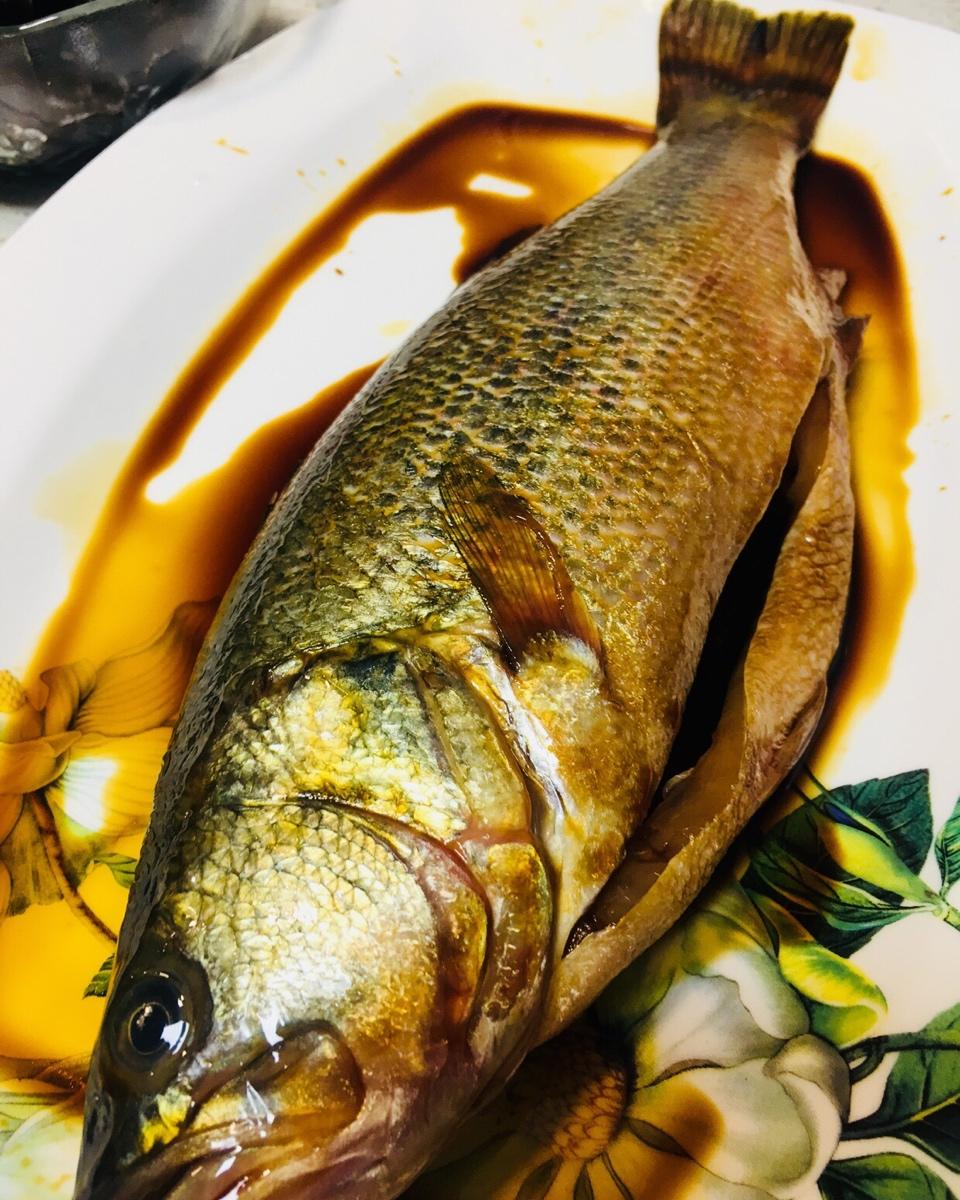 红烧鲈鱼