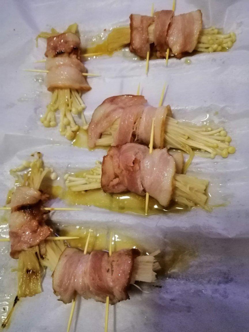 香烤培根金针菇卷