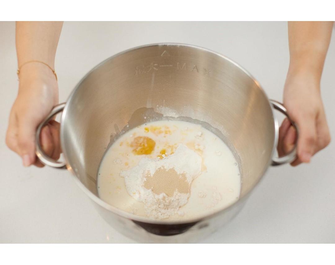 纯奶手撕吐司的做法 步骤1