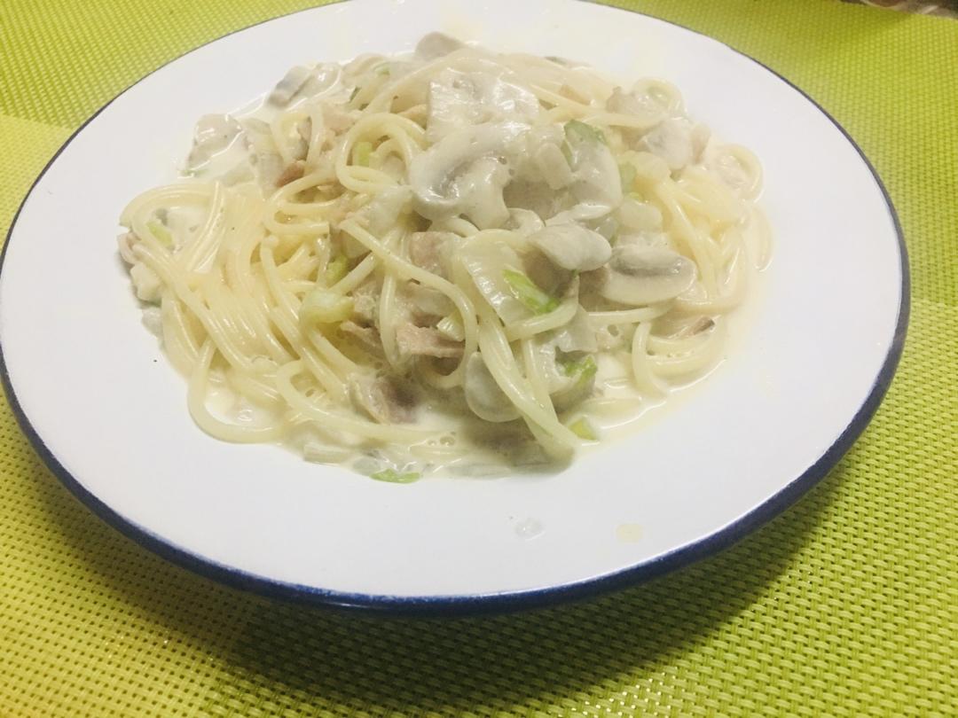 白酱意面