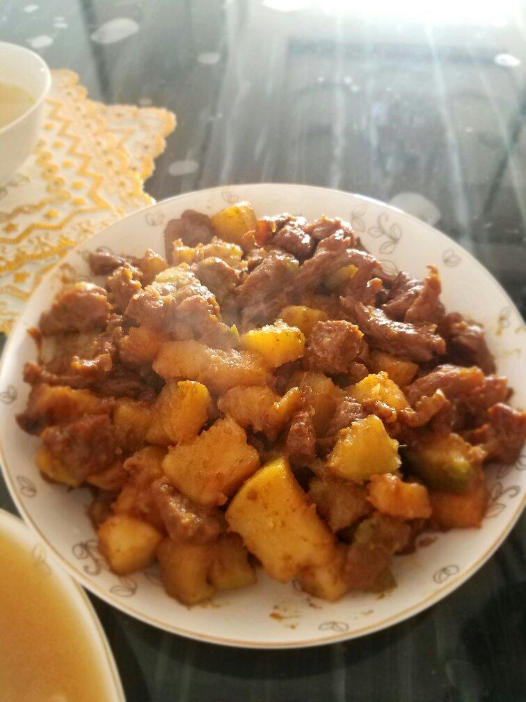土豆烧牛肉
