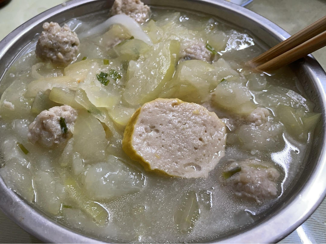 巨鲜美的冬瓜丸子汤